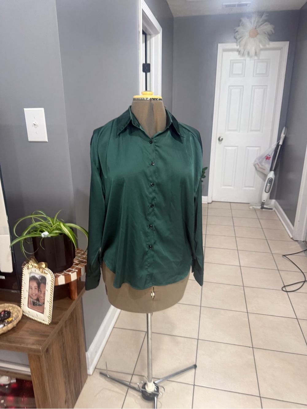 SHEIN Emerald Green Satin Button-Down Shirt